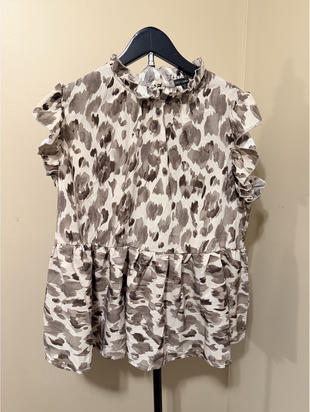 Coco + Carmen Animal Print Ruffle Sleeve Peplum Top Size L/XL